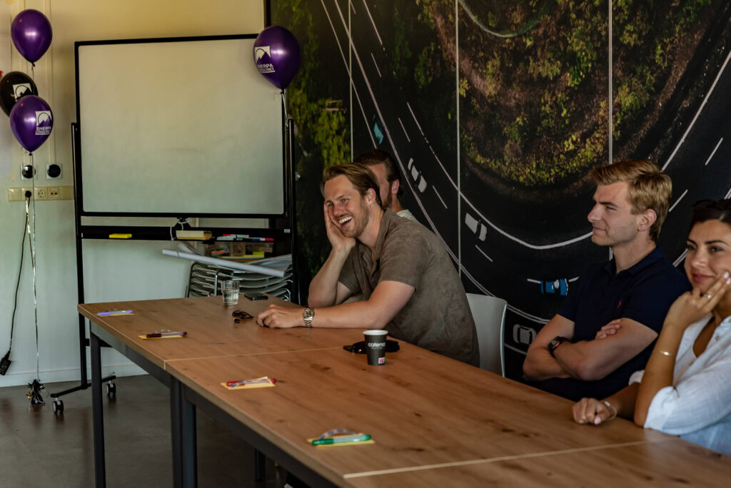 Gelach tijdens bijeenkomt Sherpa Consultancy